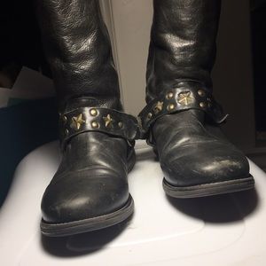 Knee high black boots 7.5